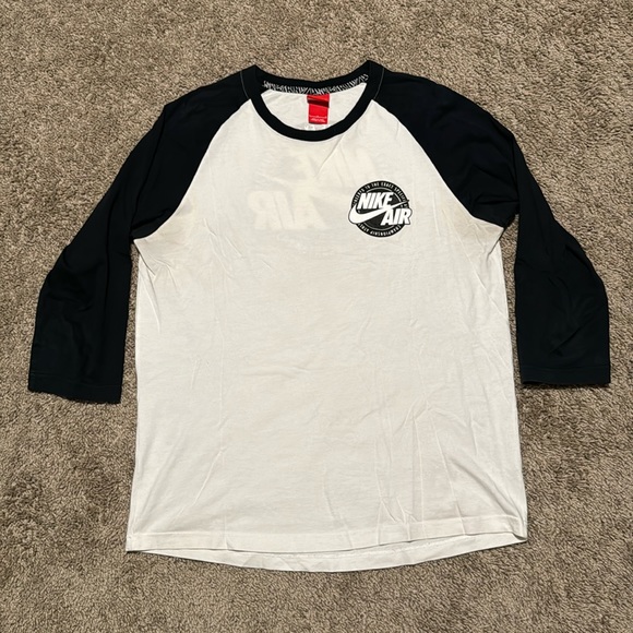 Nike Baseball Style Tshirt - Picture 1 of 4